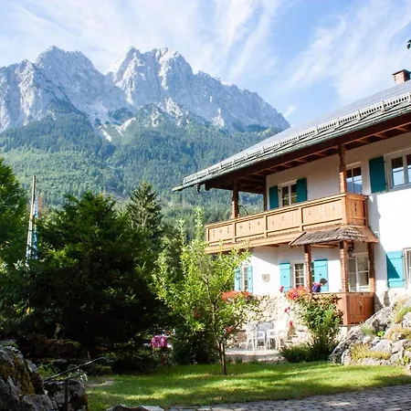 Alpenkraeuter Apartment *